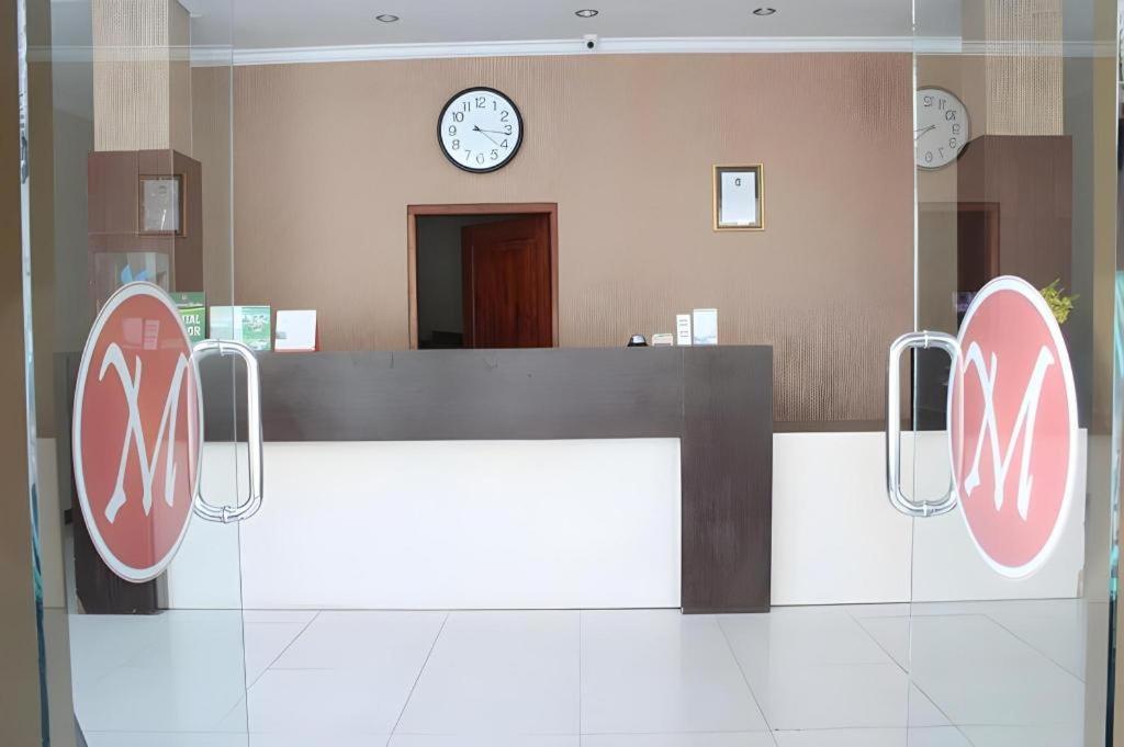 Malioboro Garden Hotel Yogyakarta Exterior foto